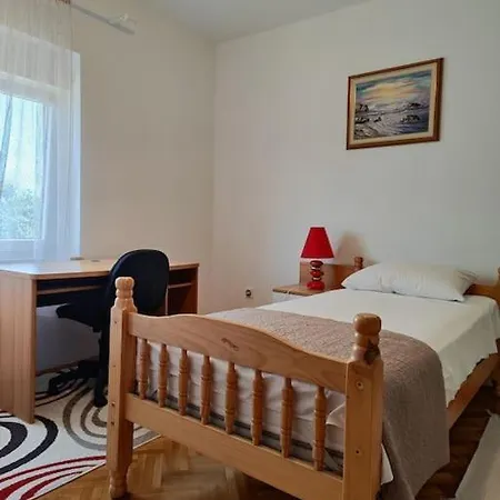 Luna Apartment