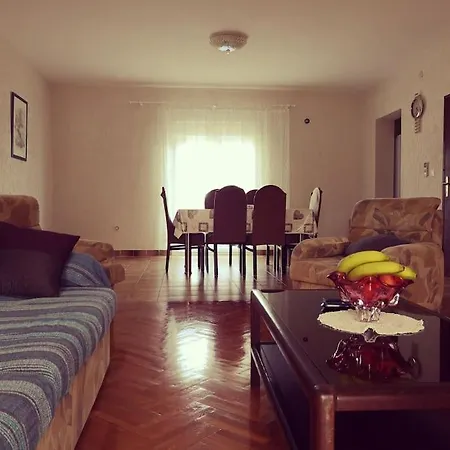 Luna Apartment