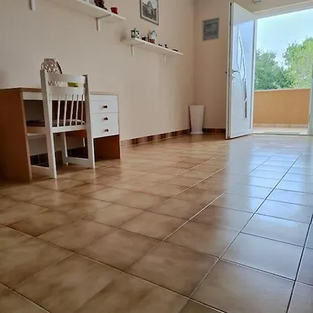 Luna Apartman Šajini